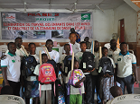 Remise des kits scolaires